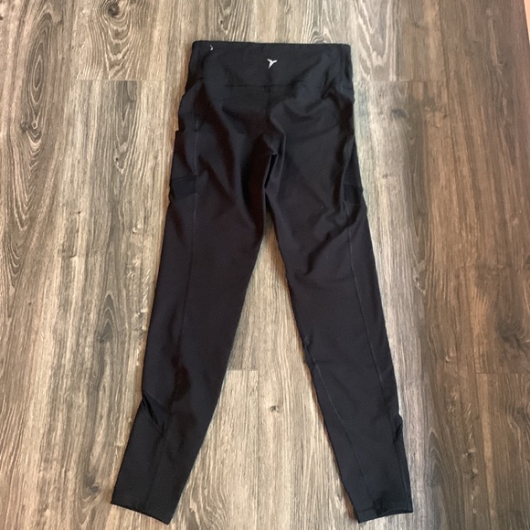 Black Old Navy leggings - Picture 4 of 4